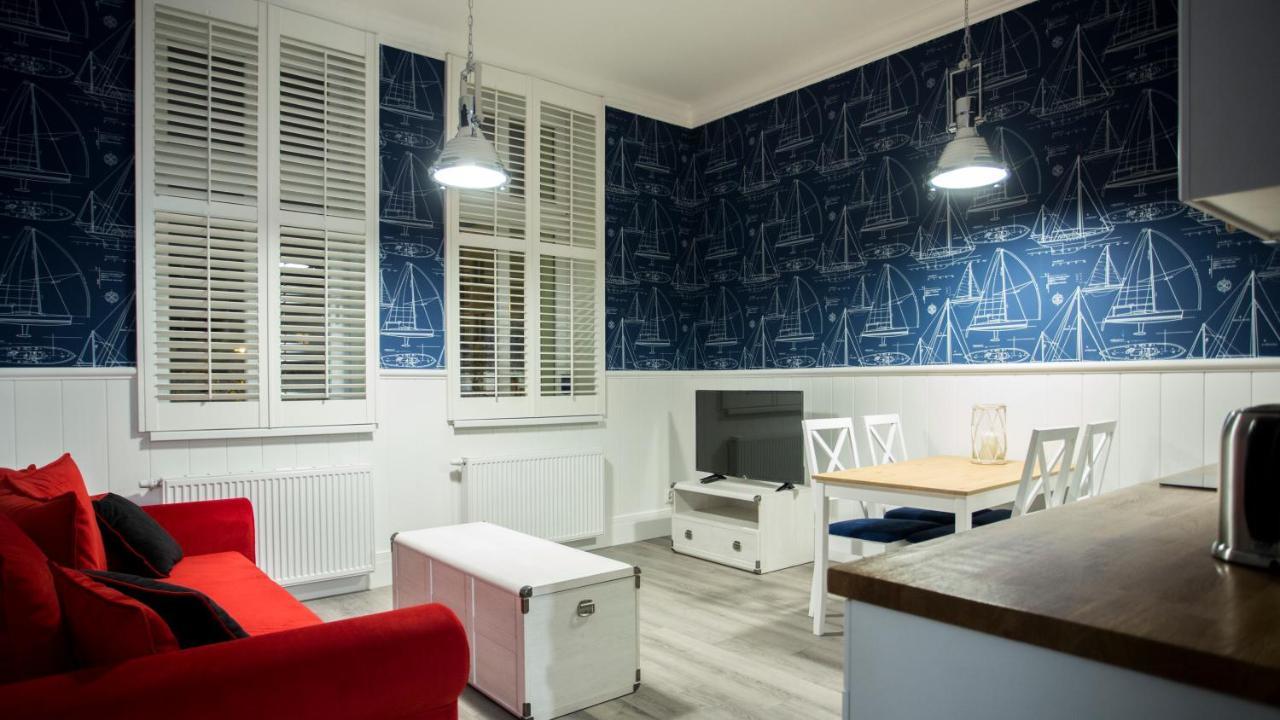 Dream Team Zamoyskiego Apartment