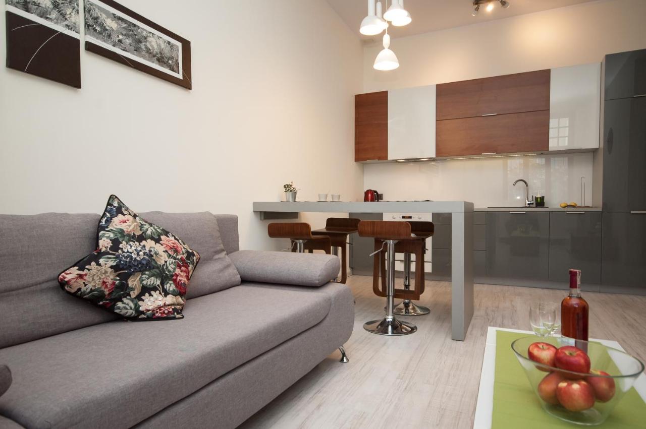Dream Team Zamoyskiego Apartment